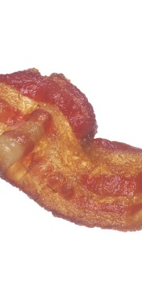 one piece of cooked bacon